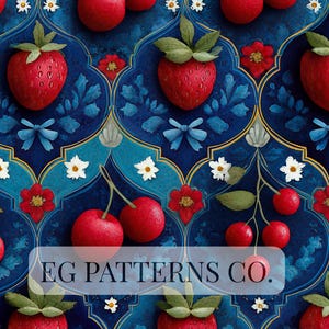 Pode incluir: Padrão repetitivo com morangos, cerejas e flores em um fundo azul escuro. O design inclui margaridas brancas, flores vermelhas e laços azuis. O texto "EG PATTERNS CO." é visível na parte inferior.