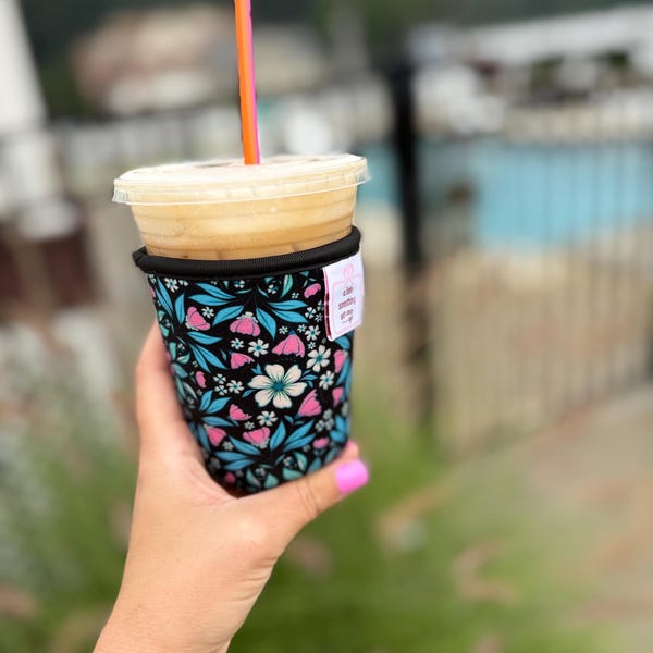 Black Floral Coffee Sleeve – Small (16–18 oz)