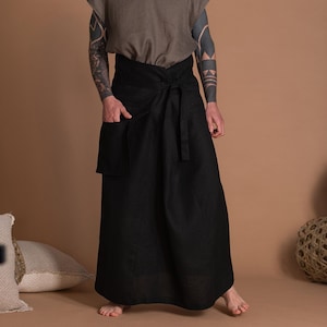 Black Men's Skirt With Pocket TOKIO image 2