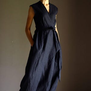 Combinaison en lin. Combinaison noire style portefeuille. Combinaison à entrejambe basse. Salopette en lin lavé avec poches latérales, Combi-short en lin grande taille, Sarouel