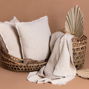 Textured Linen Throw With Frayed Edges In Natural and Ivory Color