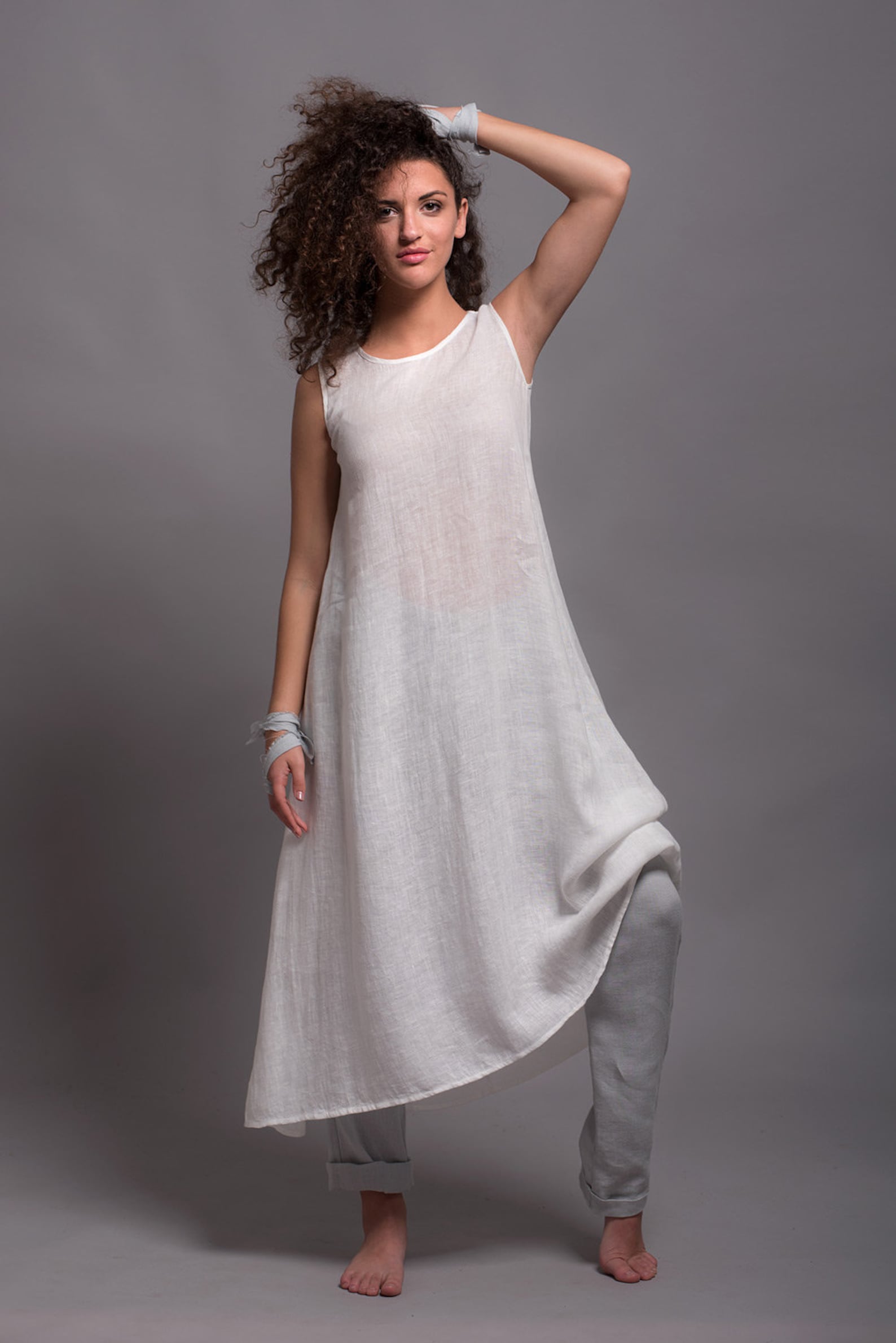 Платья лен хлопок купить. Pure Linen одежда из льна. Платье из льна. Льняное платье. Летнее льняное платье.