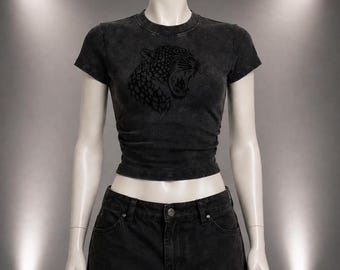 Black Leopard Graphic Crop Top, Bodycon Cotton Tee, Y2K Grunge Fitted Shirt, Vintage Wash Baby Tee, Edgy Streetwear Top