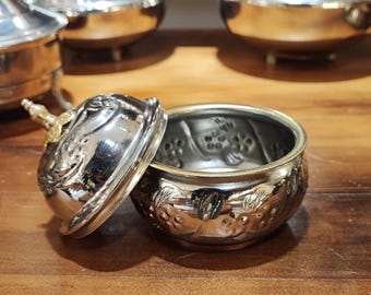 Azucarero marroquí vintage plateado con tapa V