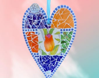 Handgefertigtes mehrfarbiges Keramik Mosaik Cottage Herz - Geschenk zum Muttertag