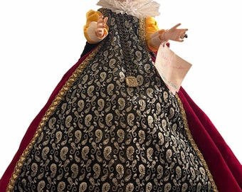 Doll vintage 1988 Madame Alexander "Mary Queen of Scots" 21-inch portrait doll.