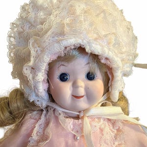 Victoria Ashlea Porcelain Doll Musical - Etsy