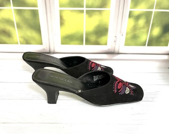 Vintage Aerosoles Slide Shoes Suede Black Embroidered Square Toe Size 7 1/2 Heel 2 1/2"