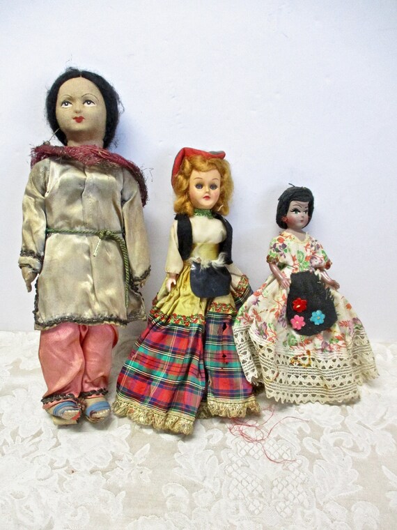 dolls from different countries