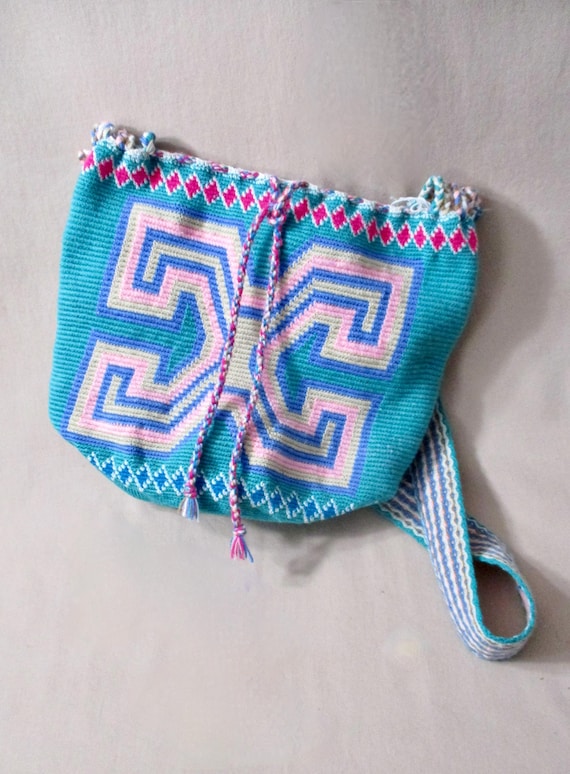 Vintage Columbian Wayuu Mochila Shoulder Bag Tribal Aztec Design Ethnic Woven Purse