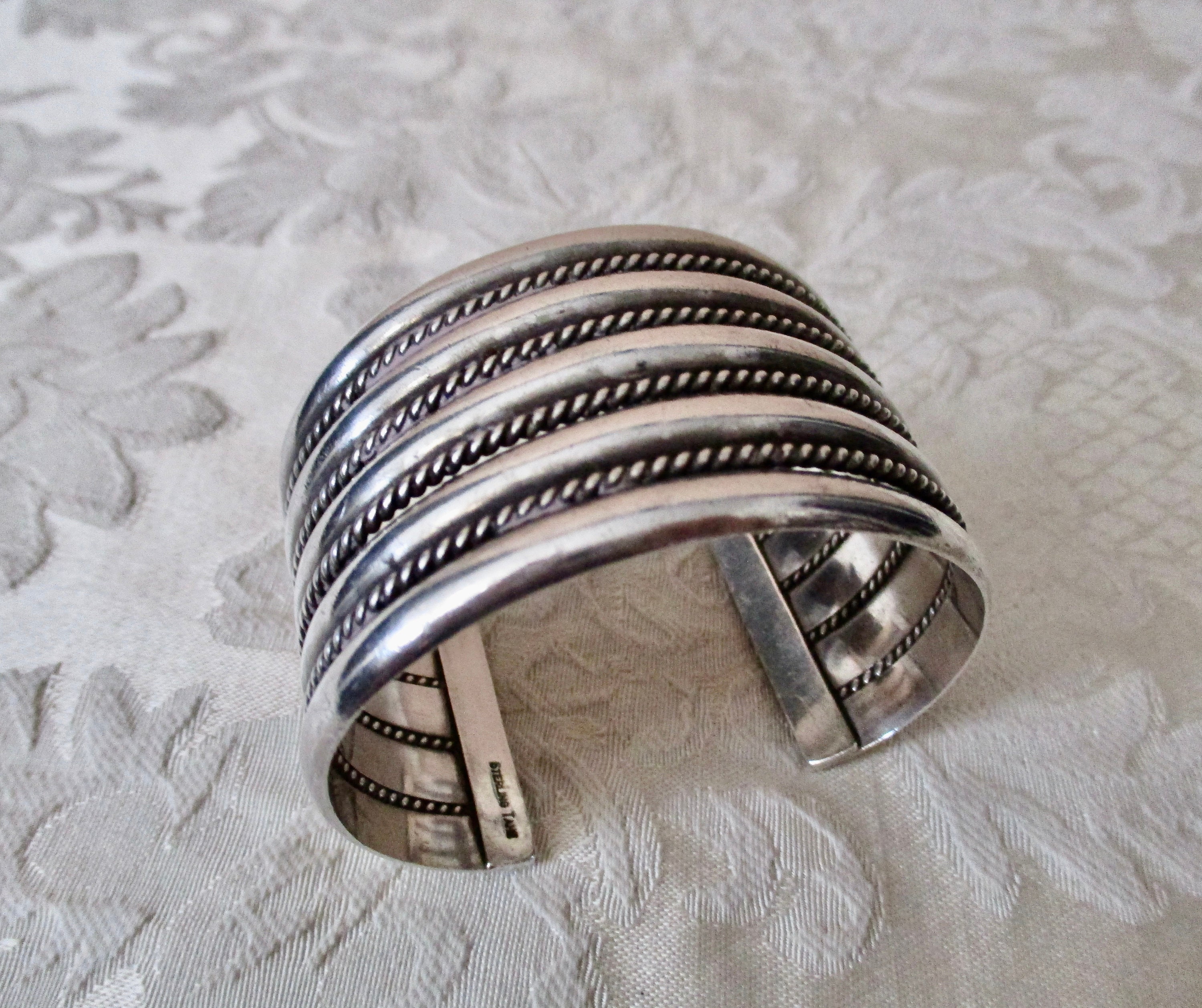 One Of Best Vintage Native American Navajo Chunk Coral Sterling Silver Flare Bracelet Old One Of Best Vintage Native American Navajo Chunk Coral Sterling Silver Flare Bracelet Old