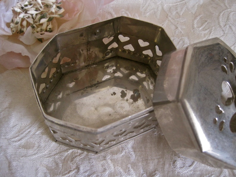 Silver Heart Box Vintage Trinket Box Made in India Cutout Hearts Metal for Jewelry or Potpourri Octogon Shape a Touch Shabby Chic