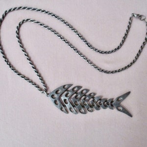 ART Fish Pendant Large 4 3/4&quot; Articulated Pewter Signed on 30&quot; Silver Chain Vintage 70s Collectible Wiggle Fish Movable Fish