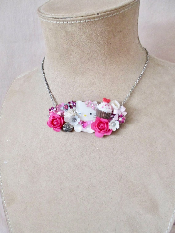 Hello Kitty Necklace Rare Vintage Floral Collage … - image 2