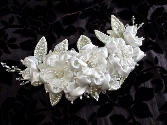 Bridal Comb White Satin Flowers Pearls Sequins Sprays of  display picture 3