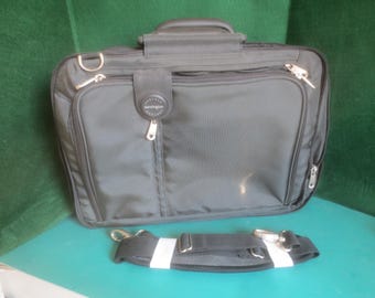 Brand New Kensington Contour Laptop Briefcase Bag.
