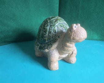 Tortuga de cerámica vintage hecha a mano y pintada a mano, adorable y encantadora.
