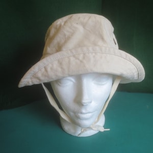 Vintage Tilley's Endurables Cotton Canvas Safari Adventure Bucket Hat - Size Medium/Large.