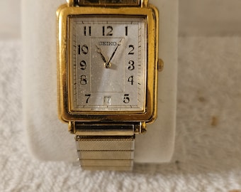Vintage Seiko Small Second 2628 5120 Lady Quartz Wristwatch Japan 