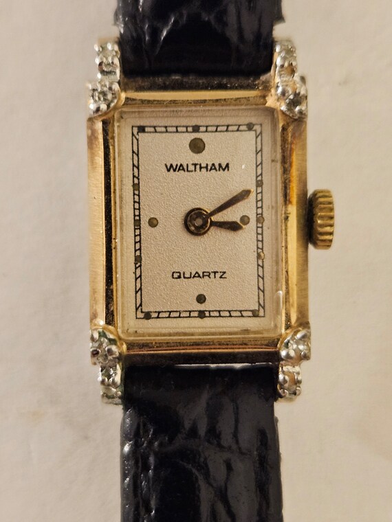 Woman's Vintage Waltham Quartz Gold Tone Watch wi… - image 1