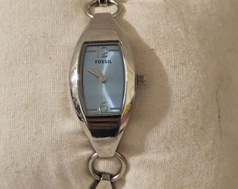 Fossil f2 ES-9134 Women's Watch Blue Face Stainless Runs - NEW BATTERY