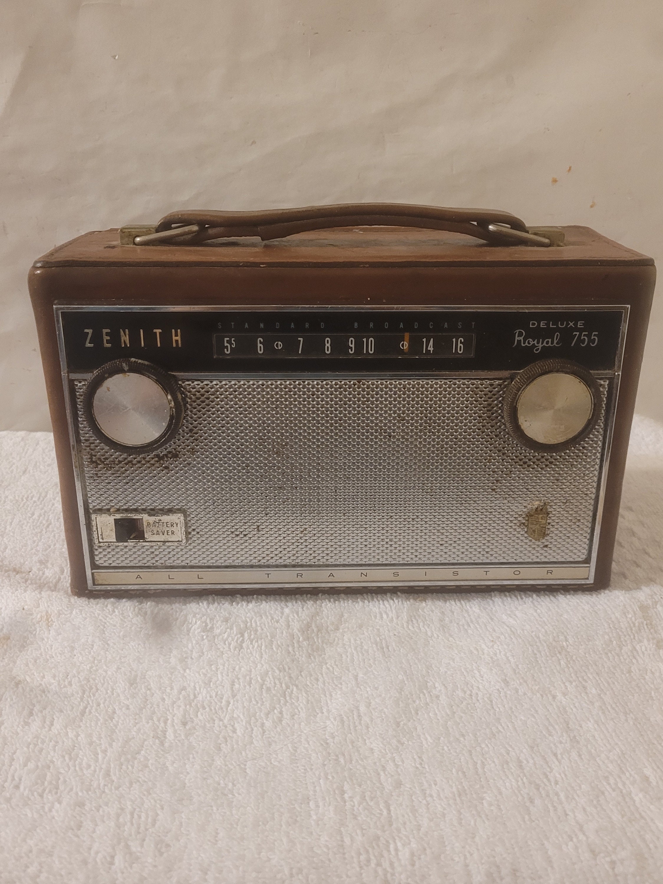 Radio. Transistor de la marca Zenith. Años 50.