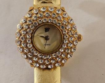 Vintage ELIZABETH TAYLOR White Diamonds Gold Tone Rhinestone  display picture 3