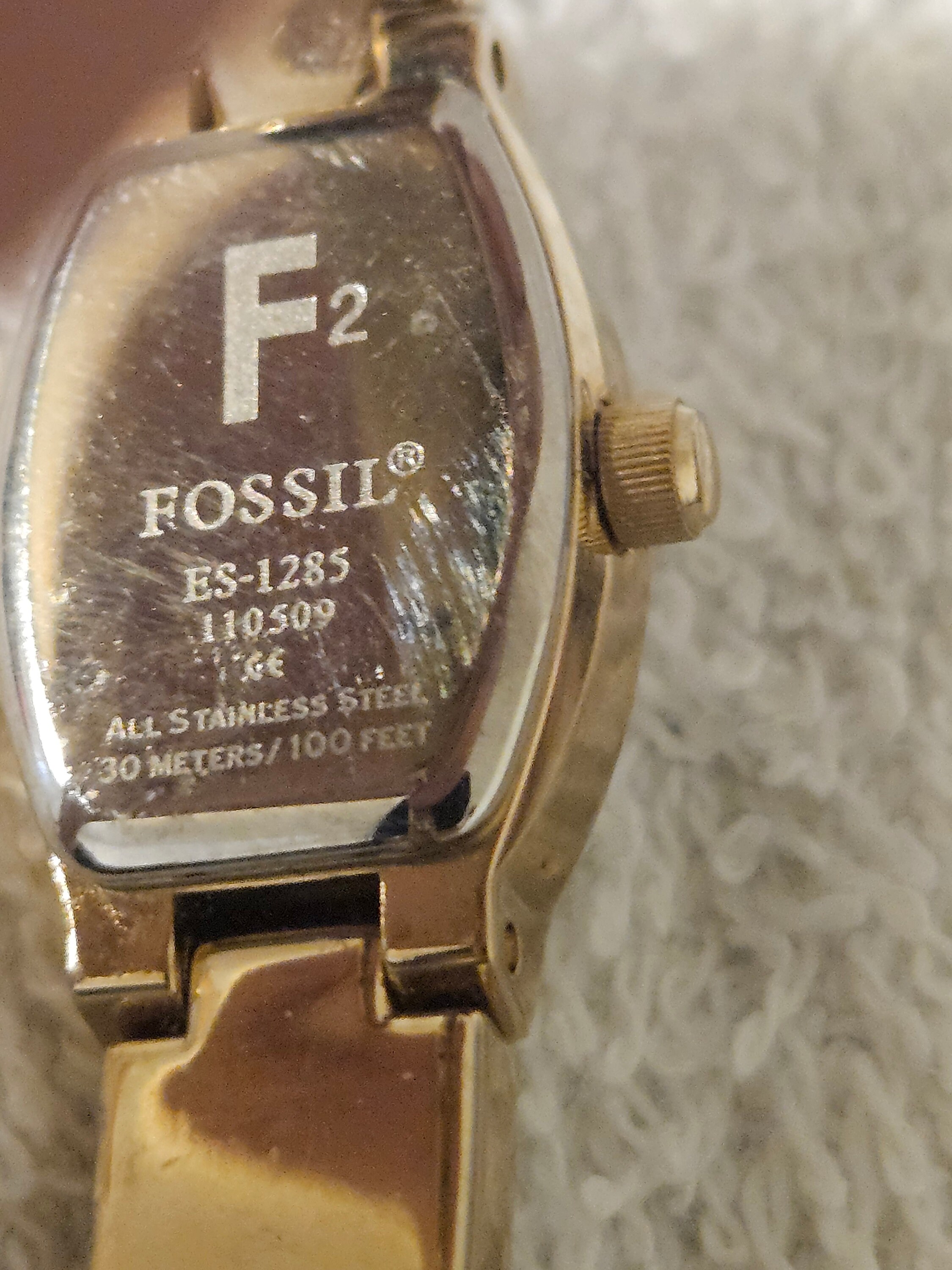 Rare Women’s Gold Tone F2 Fossil ES-1285 Watch Crystal Quartz Accents Pearl Dial RARE Ladies Fossil F2 ES1283 Gold Tone Crystal Accent Quartz  main image 2