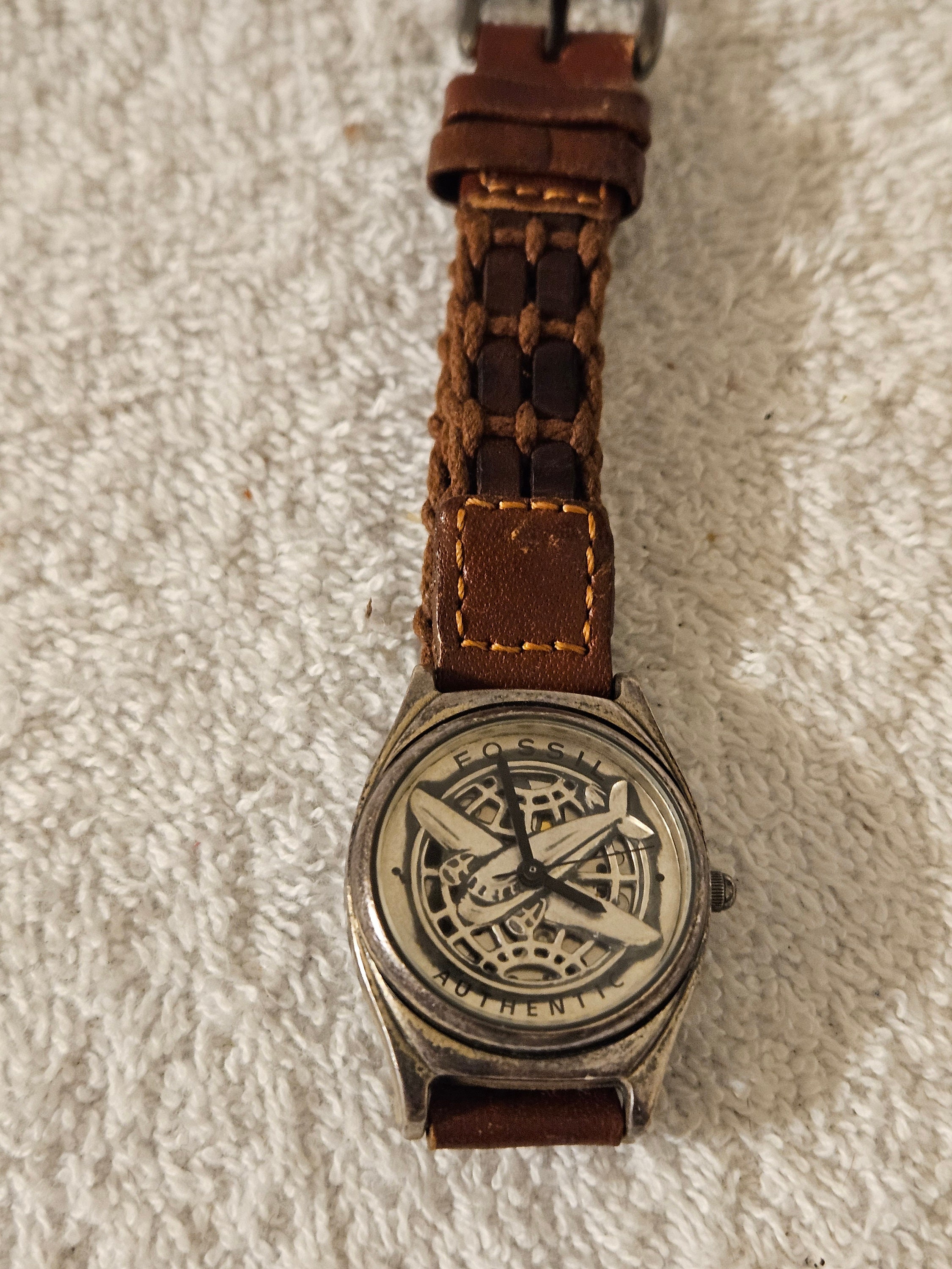 Fossil Airplane Watch - Etsy display picture 2