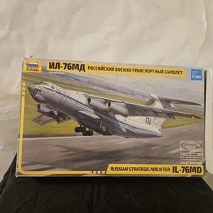 Zvezda 7011 Russian Strategic Airlifter IL-76MD Scale Model 1:144 NEW BOX