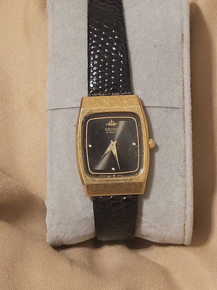 Vtg Seiko Woman's Gold and Black Tone Deco Watch 7320-6120 - Etsy