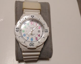 Casio Women&#39;s Kid&#39;s Diver Watch Analog Colors Date 100m WR White