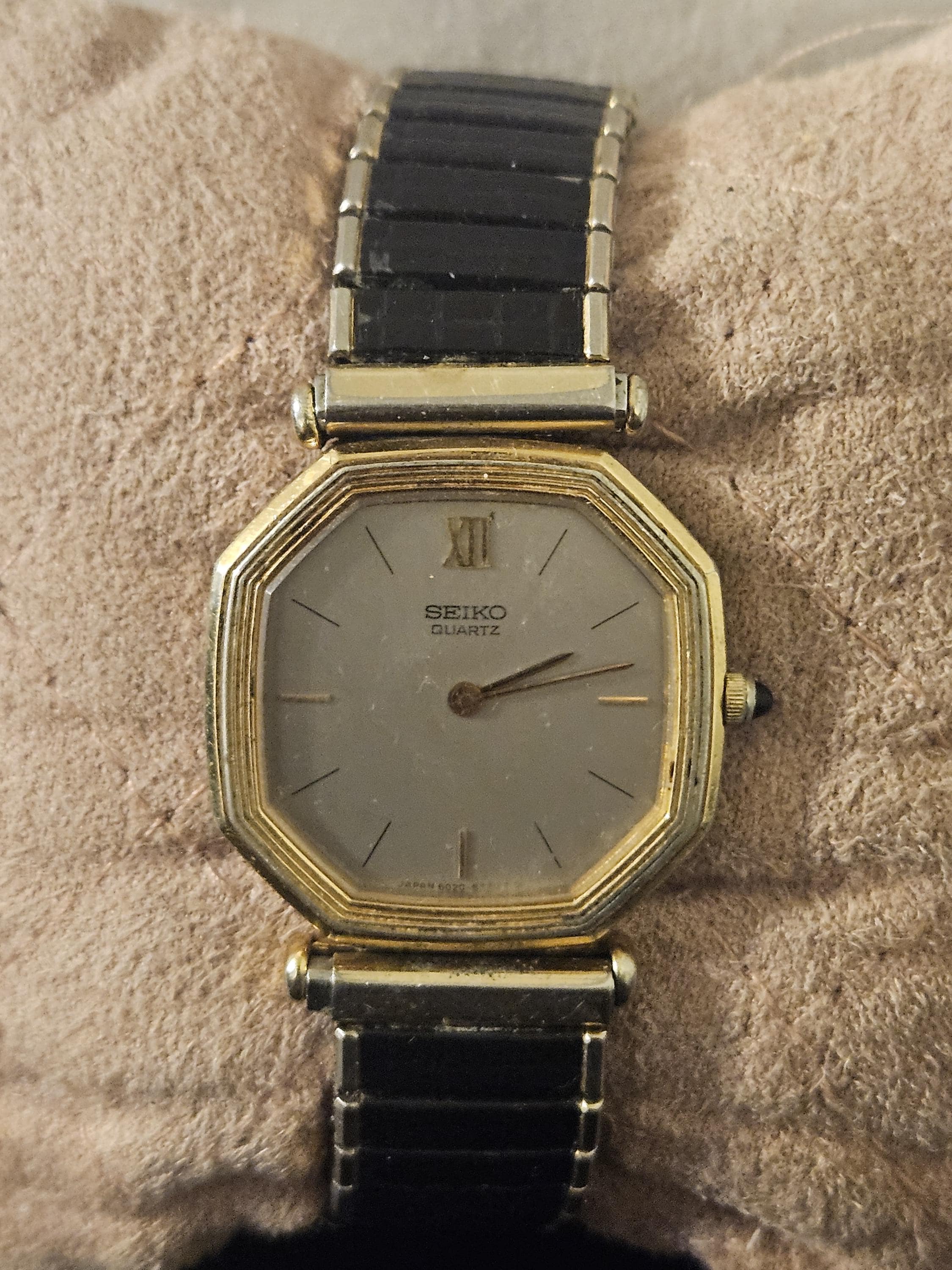 SEIKO 掛時計 　水晶時計　昭和60年代　レトロ Vintage Seiko Quartz Watch: Gold Tone Hexagon Face, Ultra Slim - Etsy