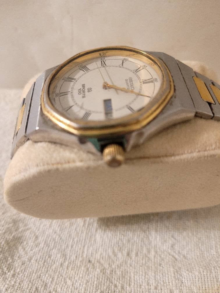 Vtg Seiko Watch SQ Quartz Sports 100 Silver and Gold Tone Vtg Seiko Watch SQ Quartz Sports 100 Silver and Gold Tone