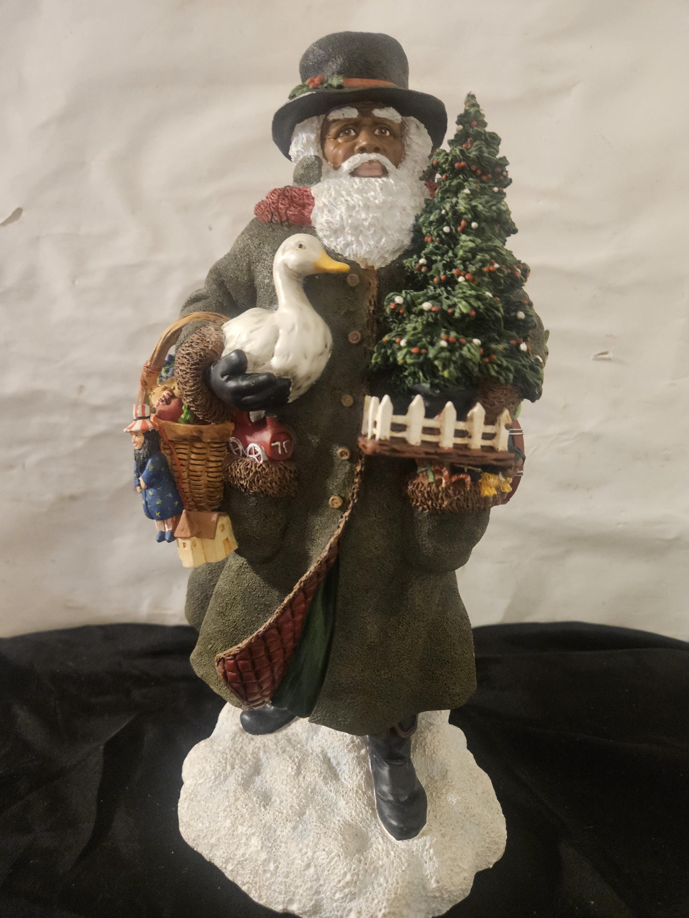 PIPKA Gallery Collection 2001 Limited Edition Christmas Preacher Santa p32