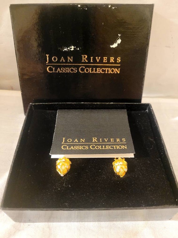 Joan Rivers Vintage Bow & Pink EGG Pierced lever B
