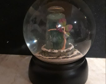 Lily P. Frost 2003 Nordstrom's Holiday " Make A Beauty Wish" Snow Globe t11