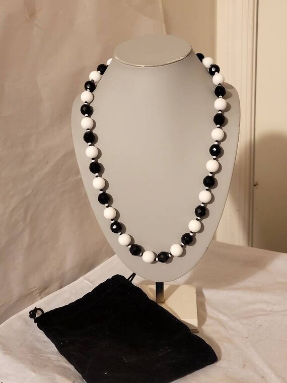 JOAN RIVERS Black & White Glass Bead Necklace 39" 