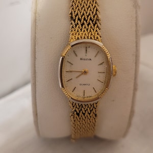 Vintage Ladies Bulova Quartz Watch Gold Toned  Wrist Watch P3