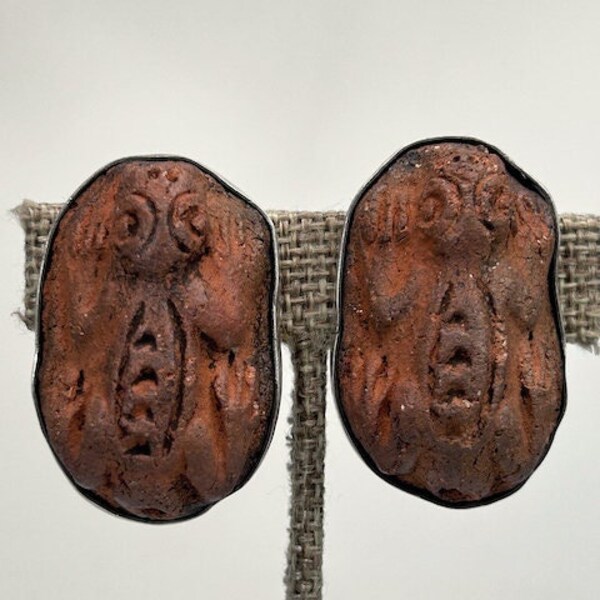 Amy Kahn Russell Hand Carved Crystal and Gold Clip Earrings main image 0