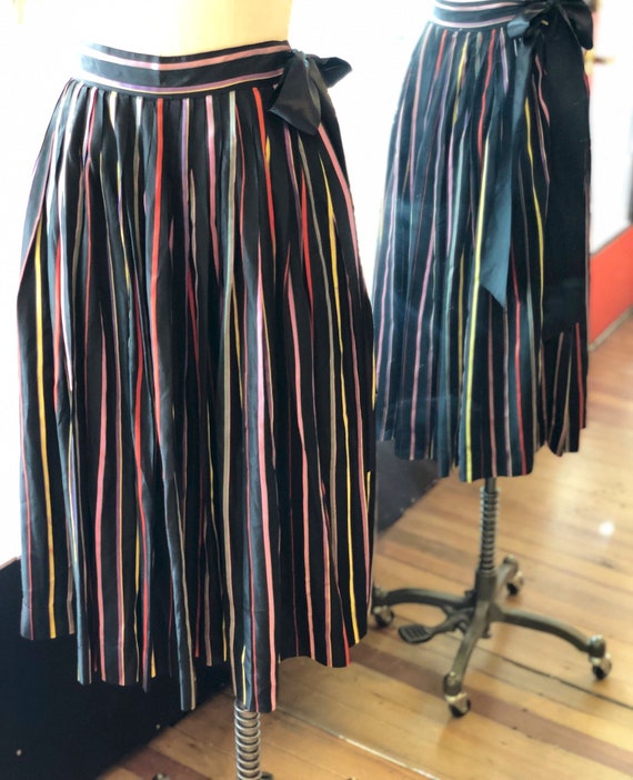 1950s Gale & Gale, Full Circle Skirt, 100% Silk Sa