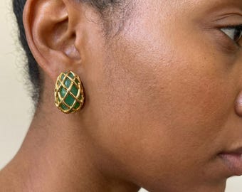 1980s Kenneth J. Lane, KJL Statement-Ohrringe mit gesteppter Jade