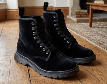 Black Leather Combat Boots, Goth Grunge Style, Alt Fashion 8-Eyelet Ankle Boots, Lace-up Platform Sole, Edgy Punk Footwear
