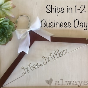 Wedding Hanger, Bridal Hanger, Personalized Hanger, Bride Hanger, Name Hanger, Mrs. Hanger, Custom Hanger, Wedding Dress Hanger