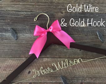 Wedding Hanger, Bridal Hanger, Personalized Bride Hanger, Brides Hanger, Gold Wire Name Hanger, Personalized Bridal Gift