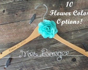 Flower Brides Hanger, Bride Hanger, Name Hanger, Mrs. Hanger, Wedding Hanger, Personalized Bride Gift, Flower Bridal Hanger, Peony Wedding