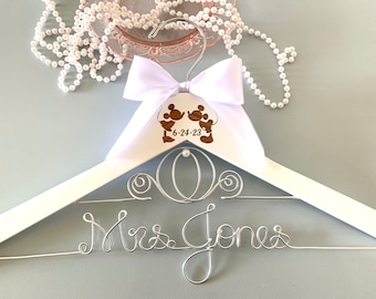 Percha de boda de Cenicienta, percha de novia de Disney, percha de novia, boda de Mickey y Minnie, boda de Disney, percha personalizada, novia de cuento de hadas