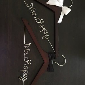 Bridal Hanger / Bride & Groom Hangers / Mr. and Mrs. Wedding Hangers / Wedding Hangers SET / Personalized Hangers