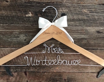 Brides Hanger / LONG LAST NAME Bridal Hanger / Wedding Hanger / Personalized Custom Hanger / Wire Name Hanger