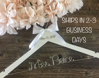 Wedding Hanger, Bride Hanger, Mrs Hanger, Bridal Hanger, Wedding Dress Hanger, Gift for Bride, Custom Name Hanger, Personalized Hanger